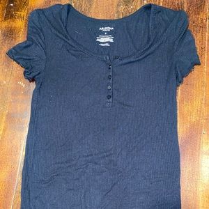 A thin tee shirt